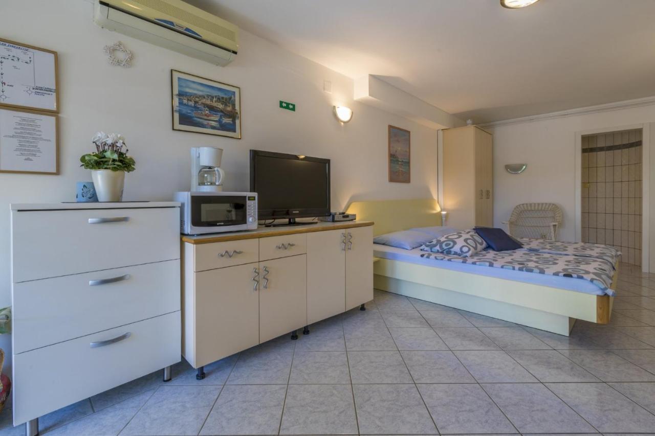 Blue Pearl Apartments Crikvenica Exterior photo