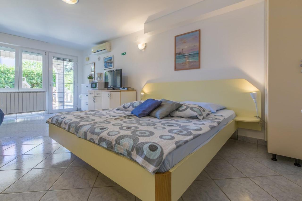 Blue Pearl Apartments Crikvenica Exterior photo