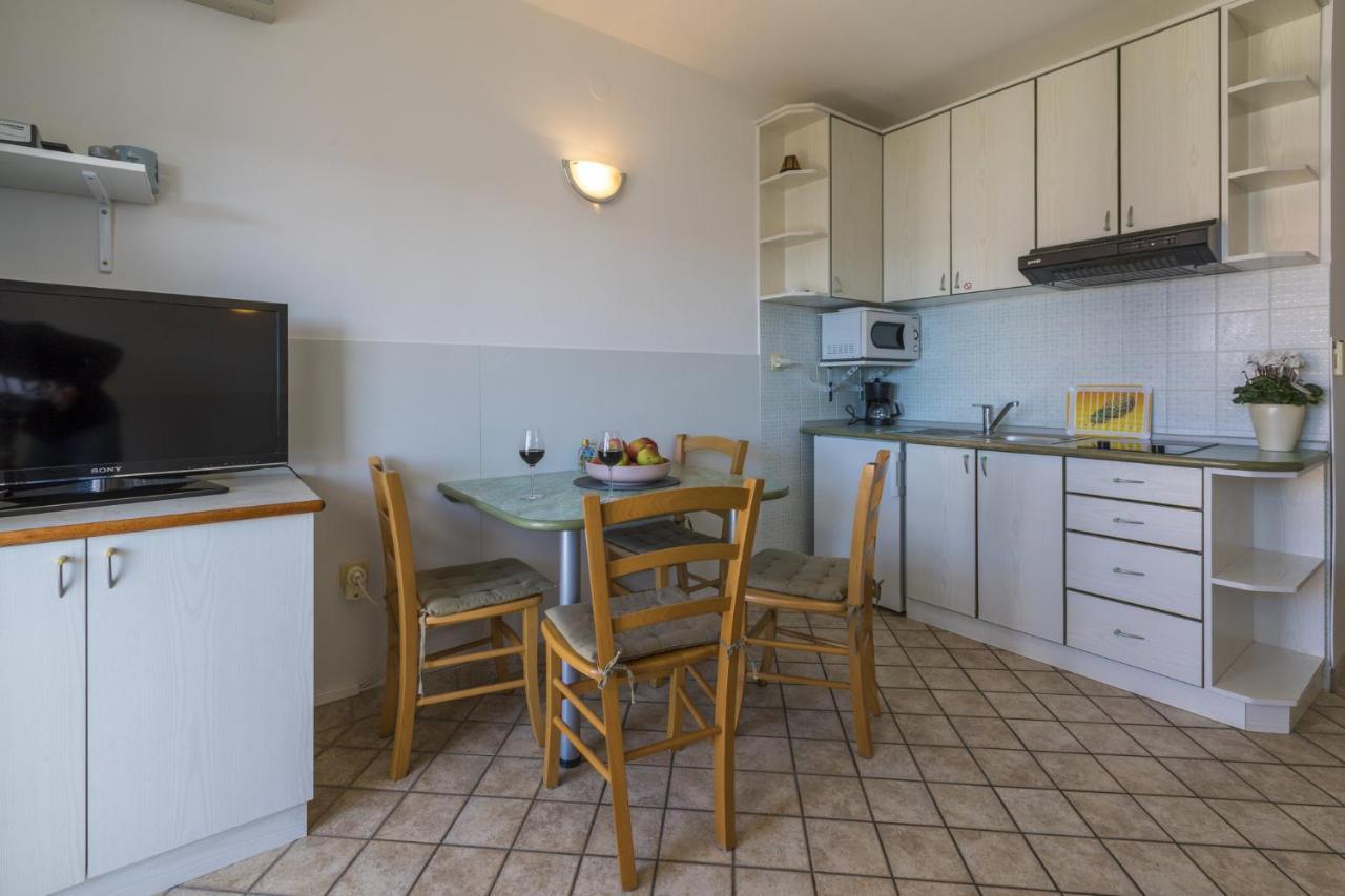 Blue Pearl Apartments Crikvenica Exterior photo